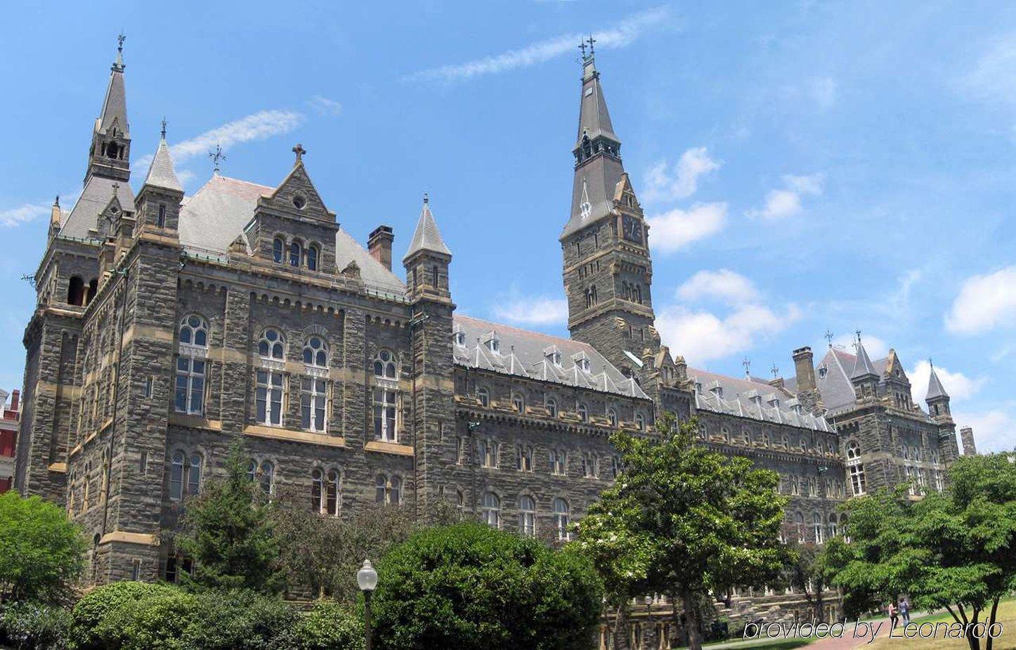 Hotel Embassy By Hilton D.c. Georgetown 3*